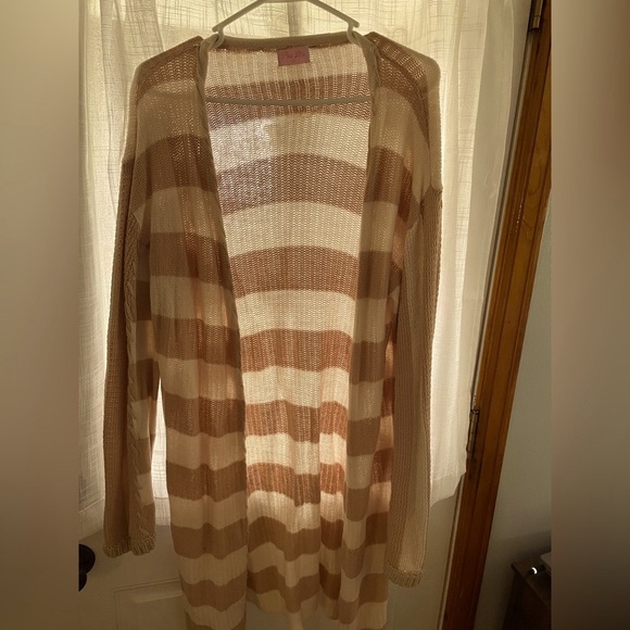 Size L Pink Lily Cardigan - Picture 1 of 3
